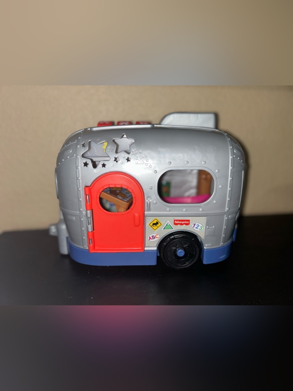 Fisher-Price Little People Light-up Learning Camper Playset 2021 Working lights